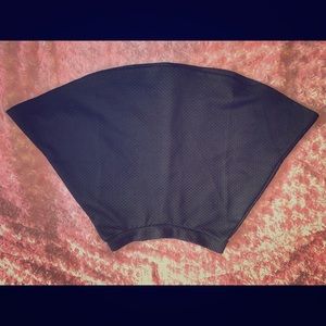H&M black high-waisted skirt